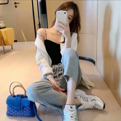 照片的她
